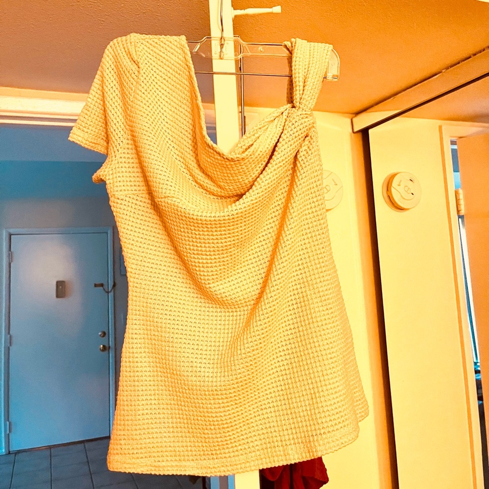 One shoulder top. Discount on bundle of Shein items